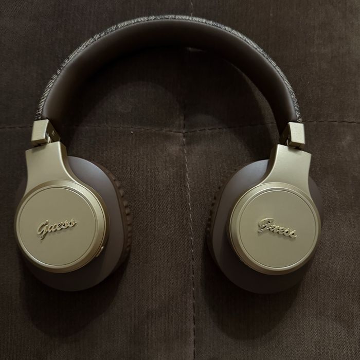 Guess 4G Script Bluetooth Wireless Headphones