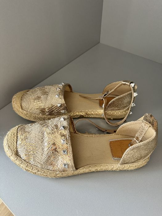 Официални обувки