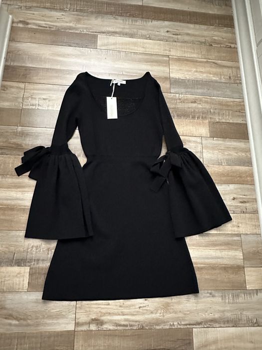 Маленькое черное платье