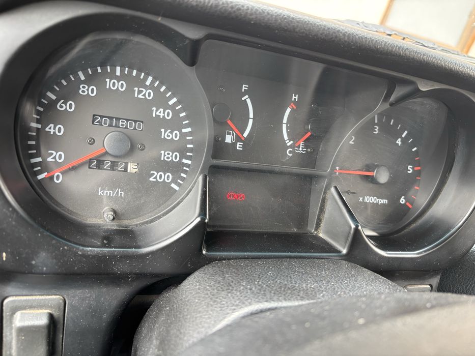 Vand sau schimb Hyundai Galoper 2,5 D 4x4 fara rugina,