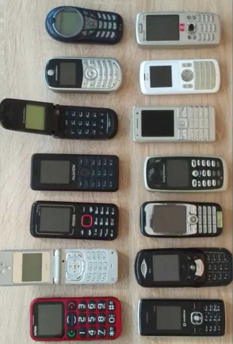 Telefoane cu butoane touch funcționale pentru reparat sau piese