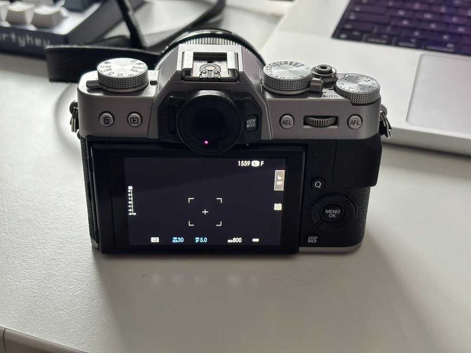 Aparat foto Fujifilm X-T20 + Fuji XC 16-50 si Fuji XC 50-230