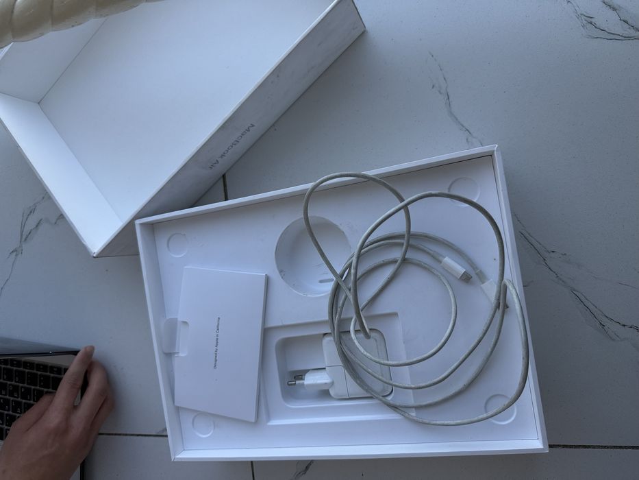 Макбук  Air  13.kkk