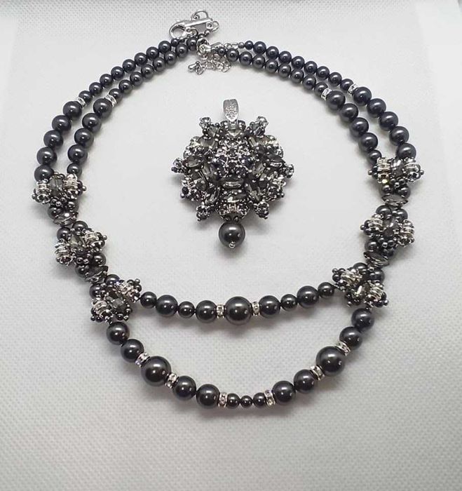 Ръчно изработено колие от черни Сваровски