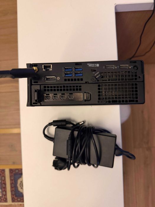 Dell Precision 3240 i7 gen 10 32gb