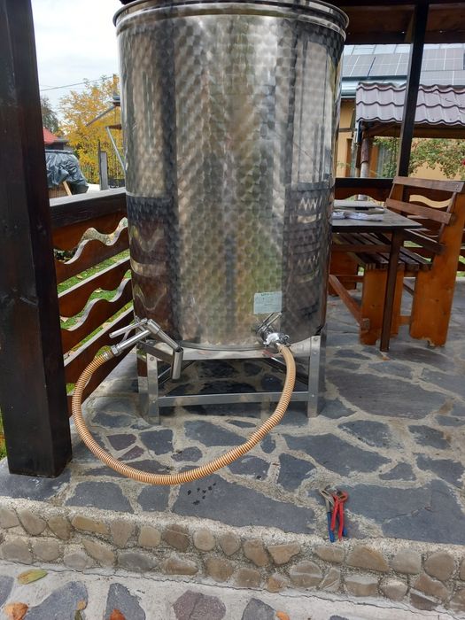 Butoaie inox pentru vin