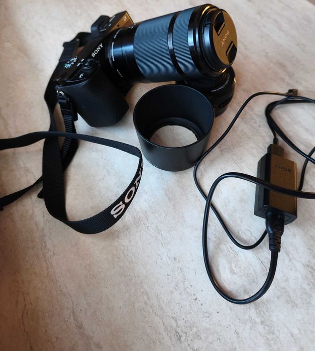 Sony a6100 + аксесоари