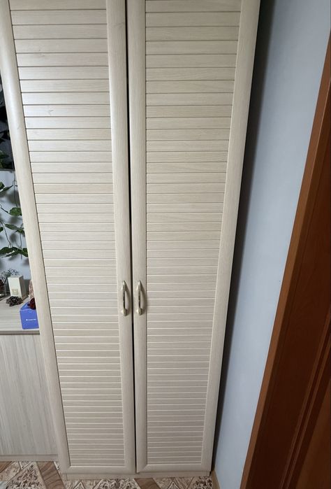 Продам стенку в комнату