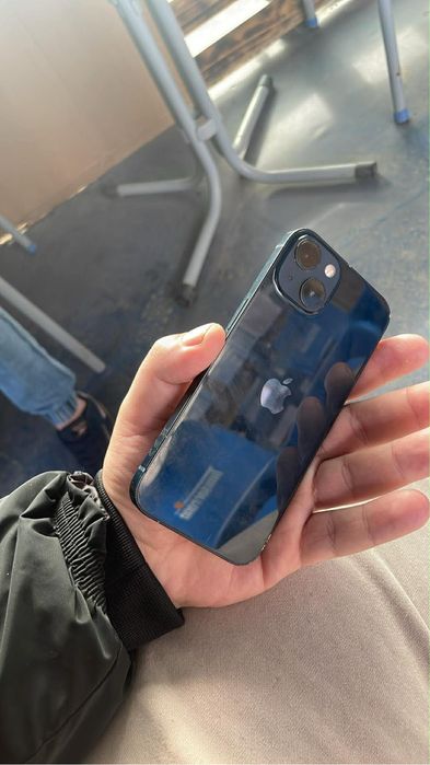 Vând iphone 13 128GB