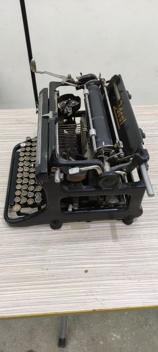 Ретро пишеща машина