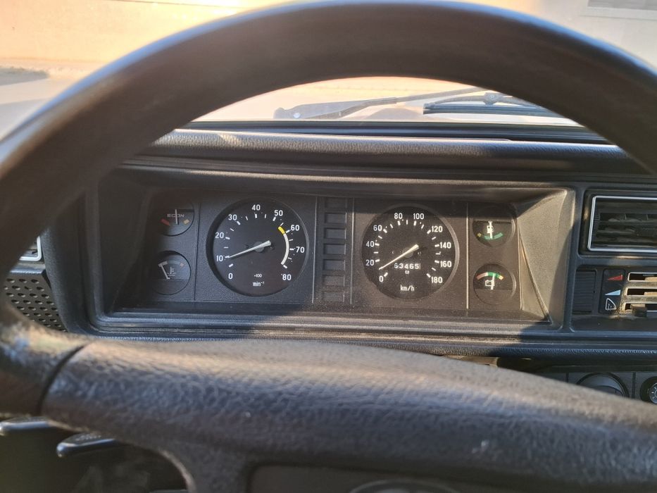 Продам ИЖ 2117 год 2011