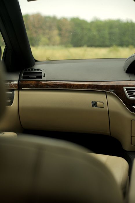 Dezmembrez Mercedes S320 S350 LONG W221 perna amortizor airmatic capot