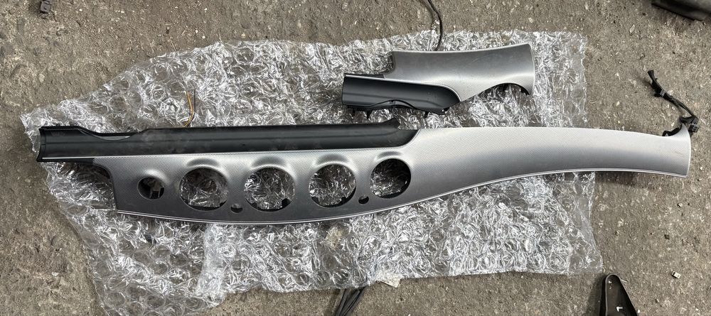 Mercedes w213 Декоративни светещи лайсни в табло