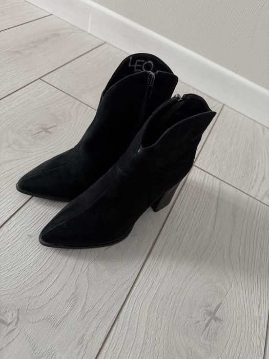 Новые замшевые ботильоны 36 размер