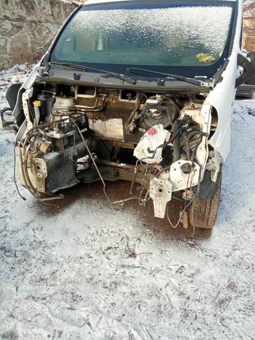 Продава се на части Рено Трафик