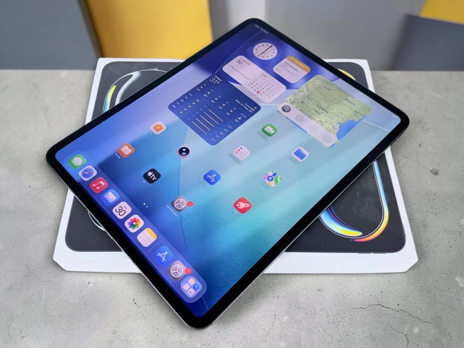 Таблет Apple iPad Pro 13" 8th Gen M5 Wi-Fi + Cellular 512GB Black 60 ЗАРЯДА! Гаранция!