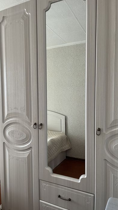 Срочно срочно продам шкафы