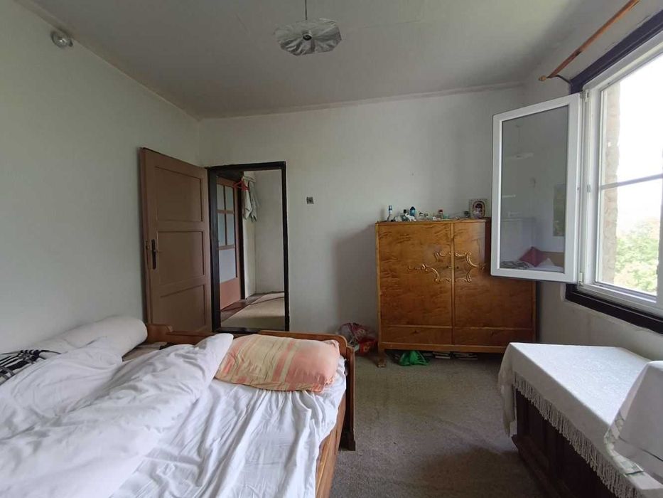 Двуетажна къща в село Гоздейка