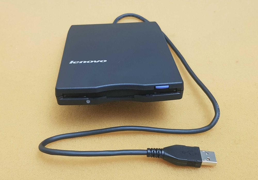 Unitate Floppy Disk Extern cu USB - Nou