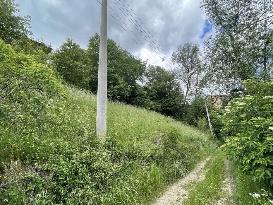 С. Момчиловци, обл. Смолян, 590 кв.м. В регулация