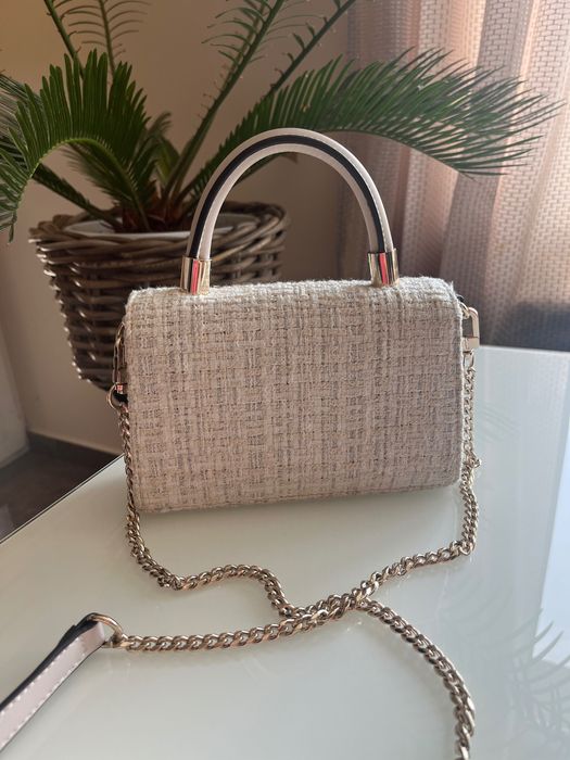 Дамска чанта Guess