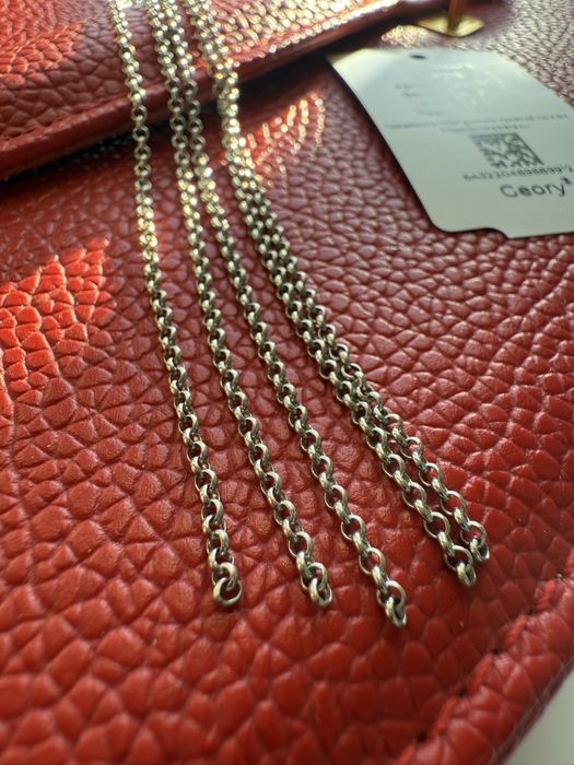 Поодам серебренную моносерьгу