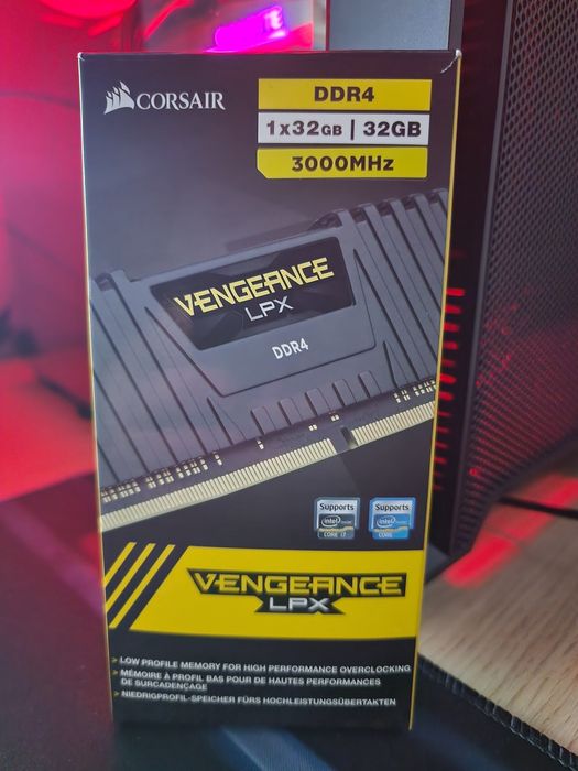 Placuta RAM DDR4 32Gb 3000GHz