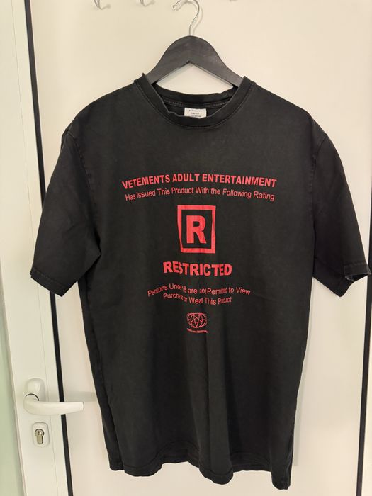 Тениски Vetements