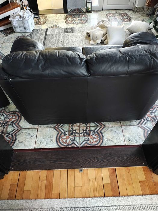 Canapea 2 locuri și doi tabureți