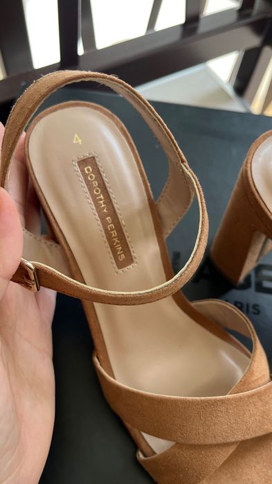Сандали Dorothy Perkins