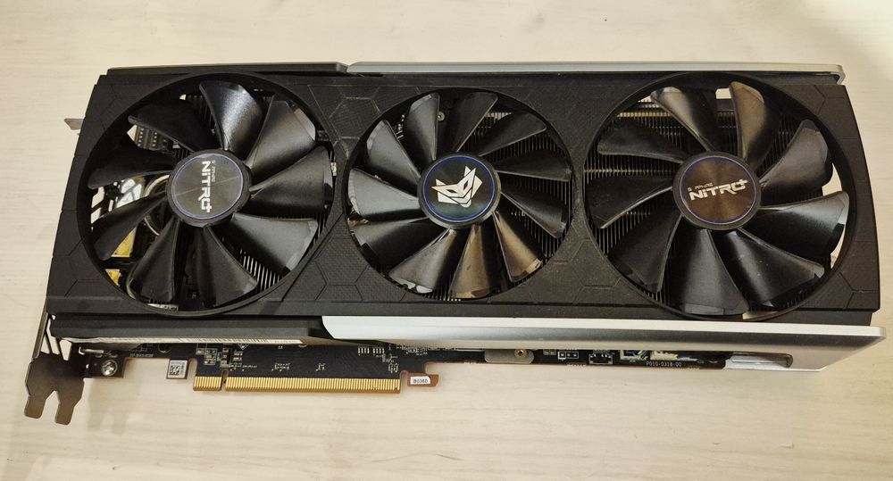 Placa video gaming AMD Radeon 5700 XT 8GB GDDR6 256bit Nitro+