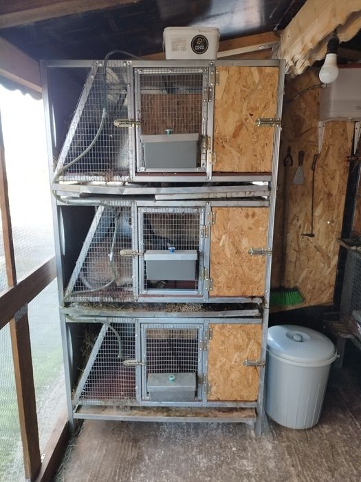 Клетки за зайци втора употреба.