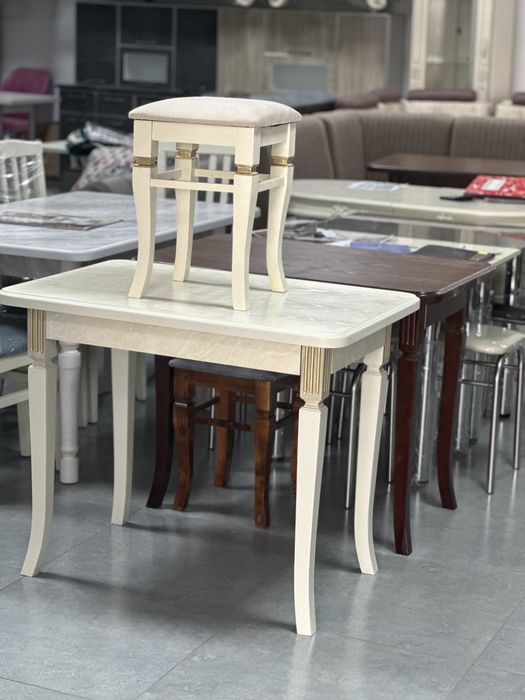 Стол табуретка из дерево