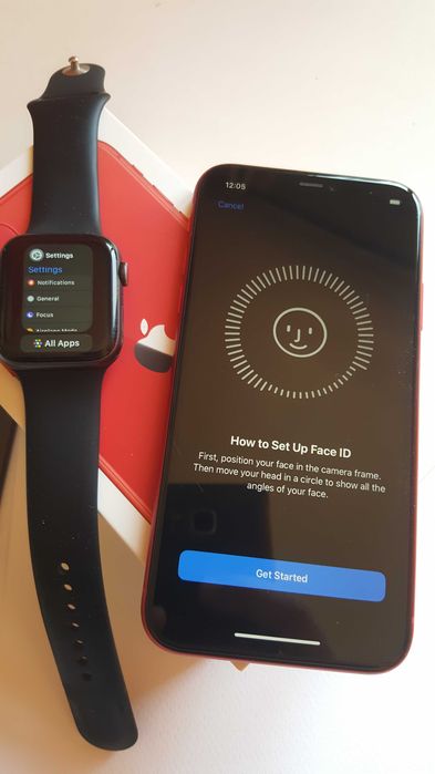 iPhone 11 + Apple Watch 4 Cellular