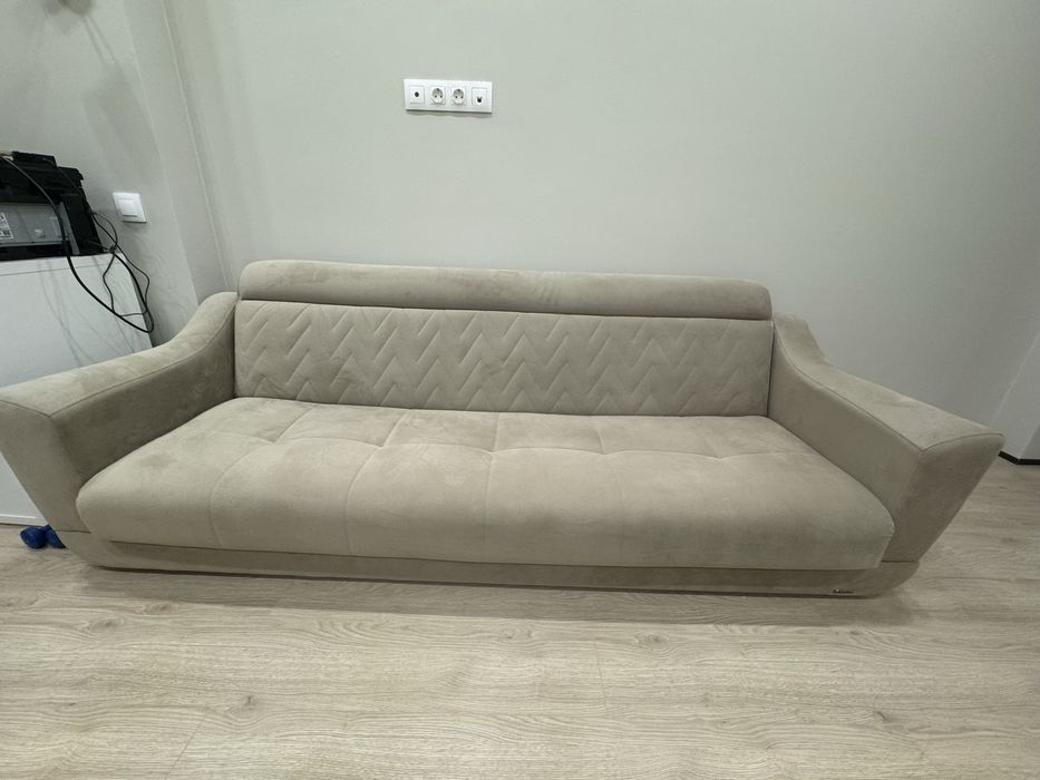Продам диван в хорошем состояним
