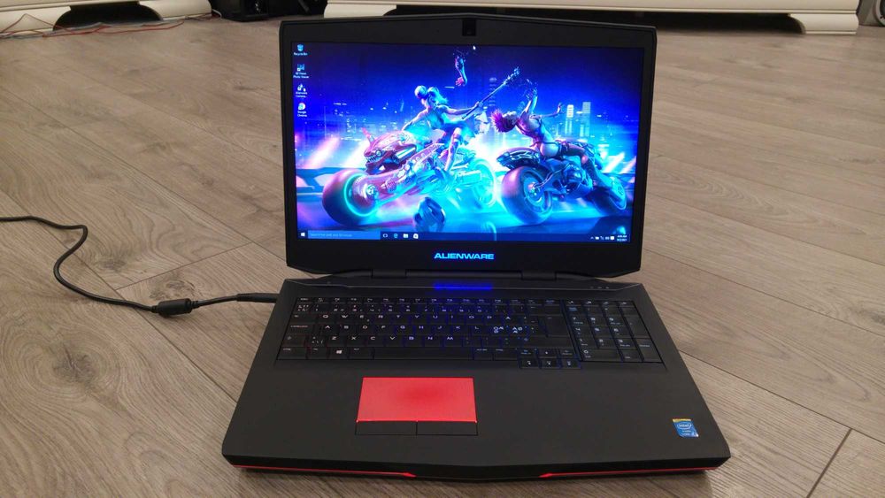 laptop gaming alienware defect ,intel core i7- ,video 4 gb gtx, 17,3"