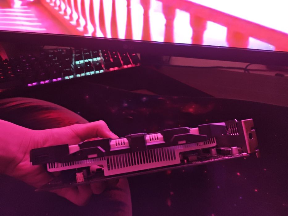 Видеокарта gtx 1050 2gb