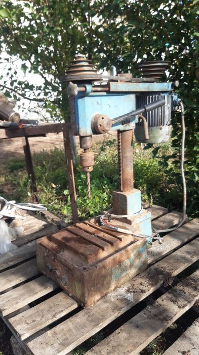 Продам сверлильный станок