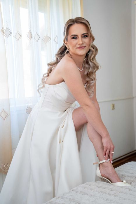 Rochia mea de mireasă – ivory, cu trenă și crăpătură pe picior