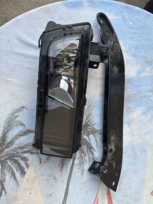 Proiector stânga vw touran.cod:5ta941661.a.
