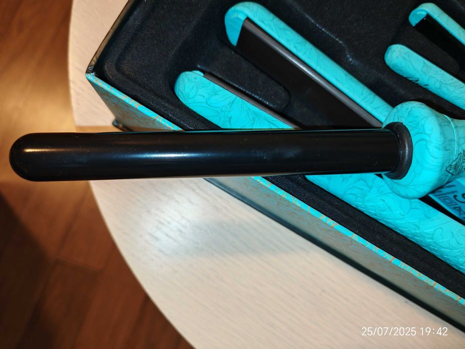 Aria Beauty set Placa de par ceramica și ondulator