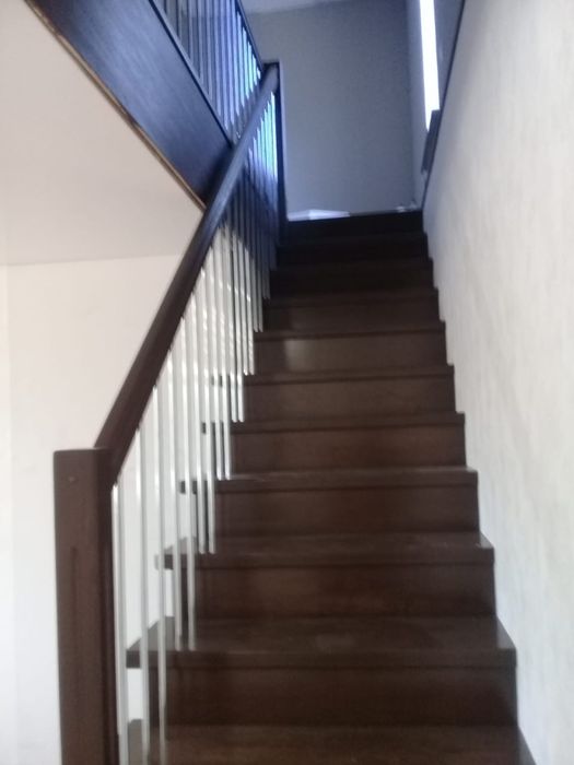 Лестницы из натурального дерева