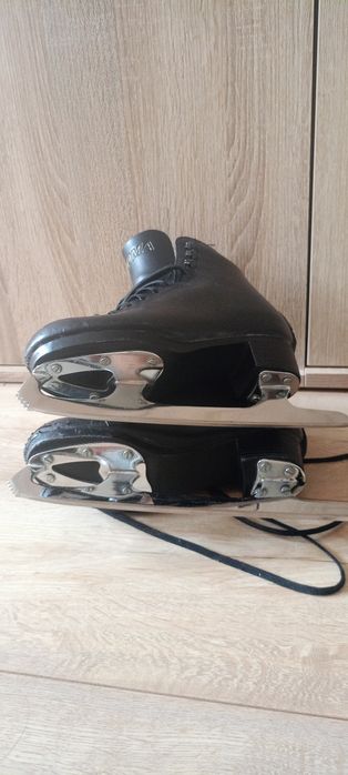 Зимни кънки за лед