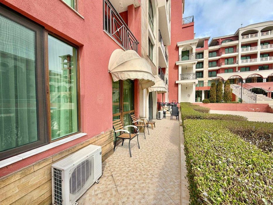 Продава се Тристаен апартамент в Свети Влас - 119 кв.м за 540 €/кв.м - Снимка #2