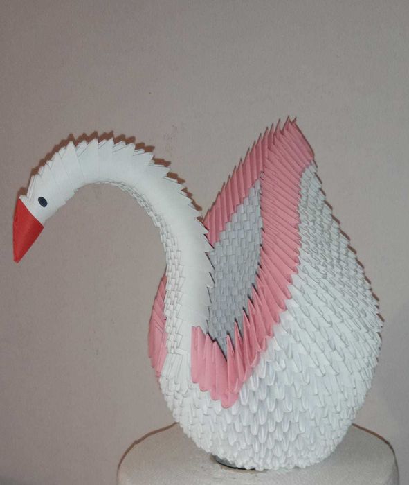 Origami, lebădă, făcută manual