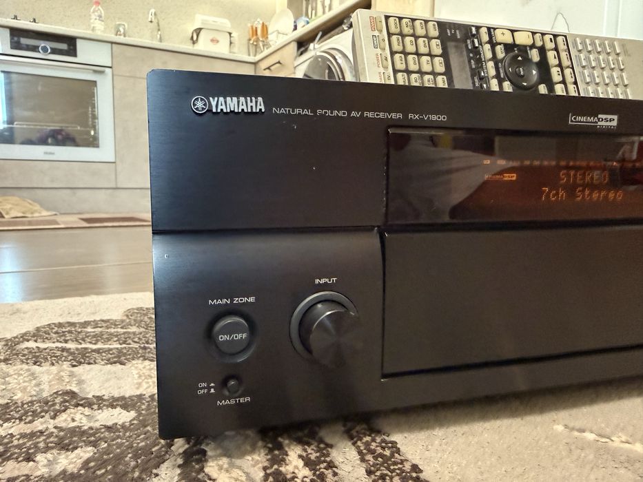 Yamaha RX-V1900