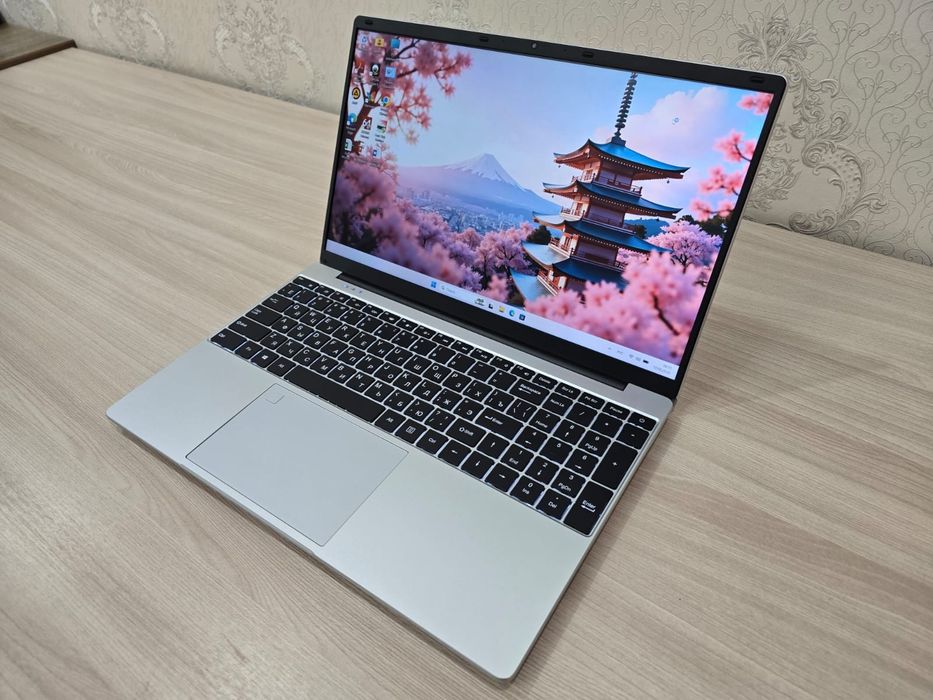 Nova, 4-ядерный, SSD 512Gb, Ram 16Gb, Full HD IPS