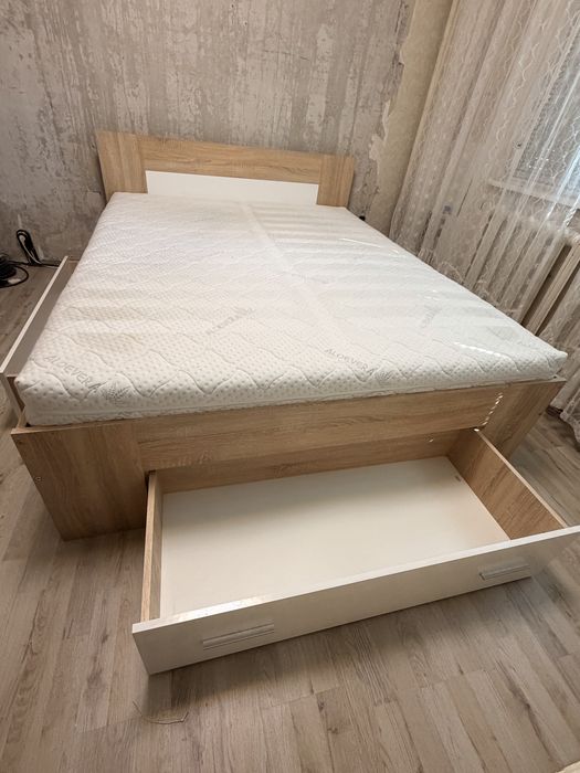 Спалня с матрак 160/200