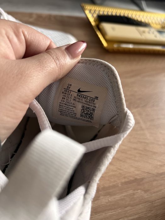 Оригинални маратонки Nike Air Max 270/ 37.5 номер