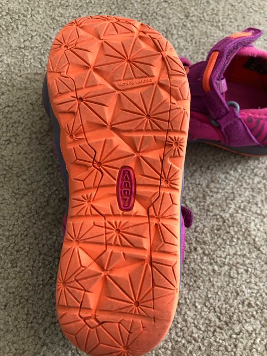 Keen moxie нови детски сандали